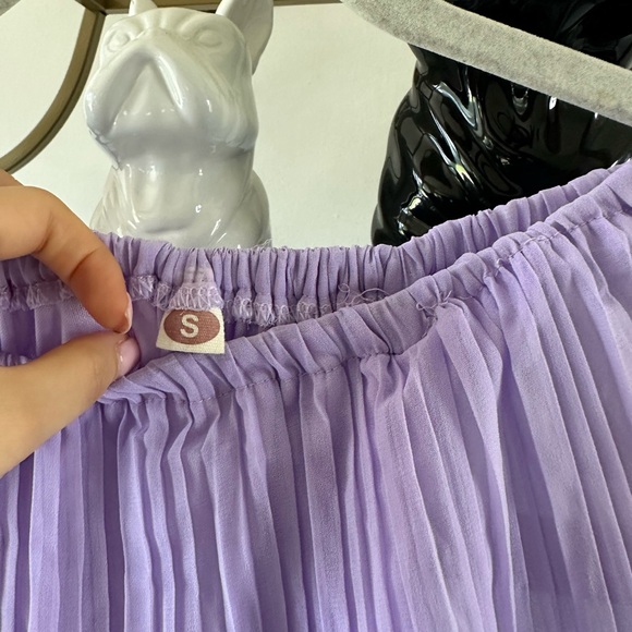Purple lavendar ruffle dress - Picture 2 of 4